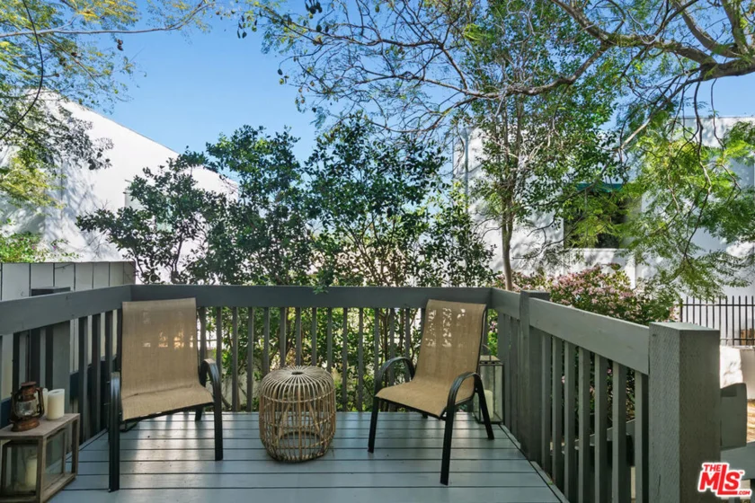 29239 Heathercliff Road #12 photo 5