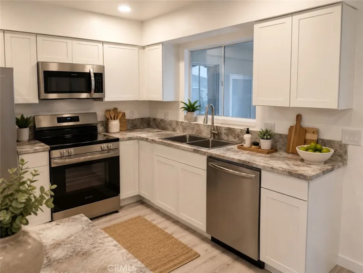 611 S Palm #F photo 2