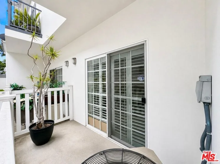 418 E Hardy Street #2 photo 13