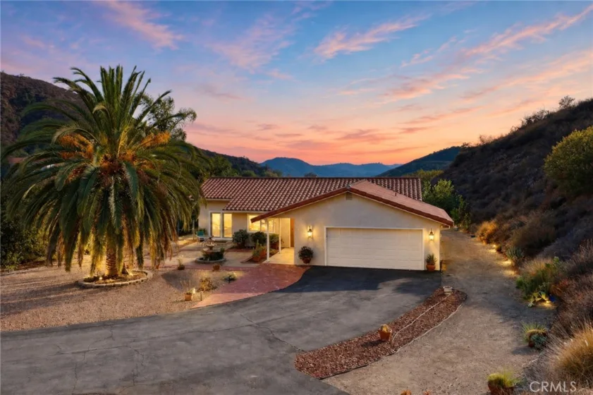 45251 La Cruz Drive photo 1