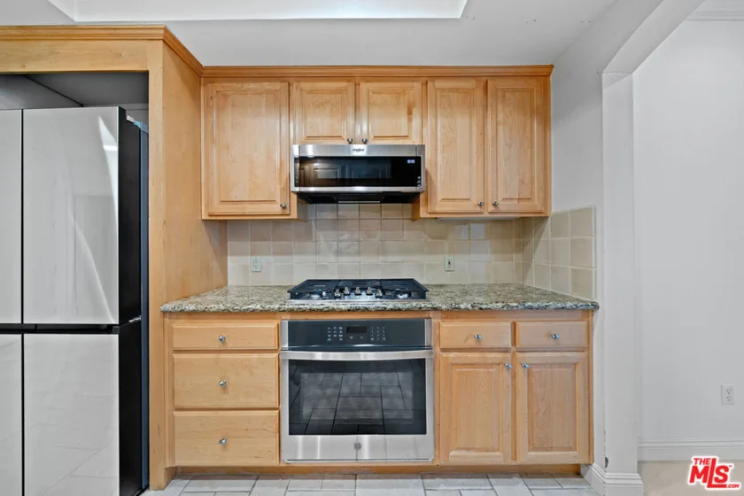 1830 Pelham Avenue #204 photo 20