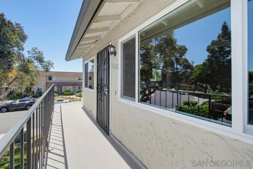 1626 Rue De Valle photo 3