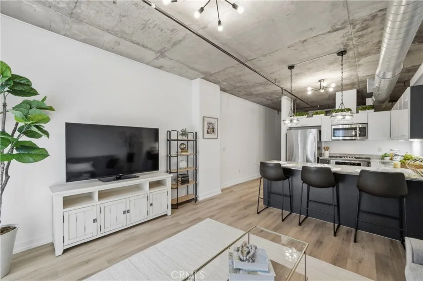 645 W 9th Street #424 photo 24