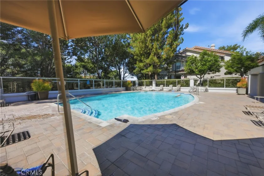157 California Court photo 44