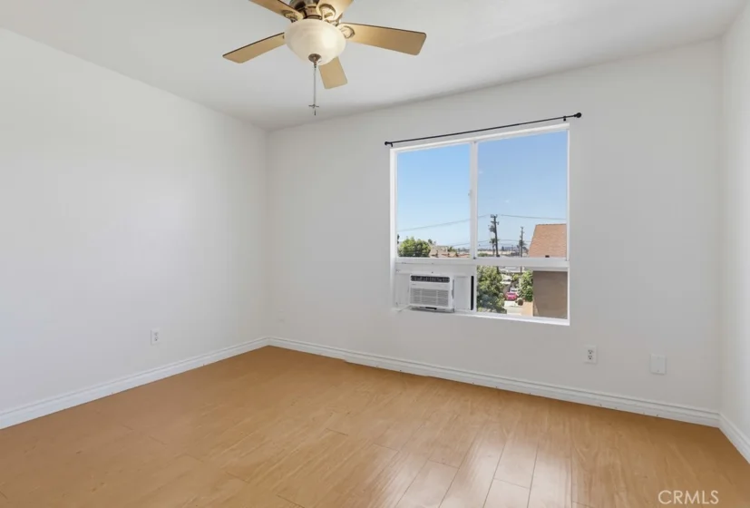 1355 Loma Avenue #311 photo 41