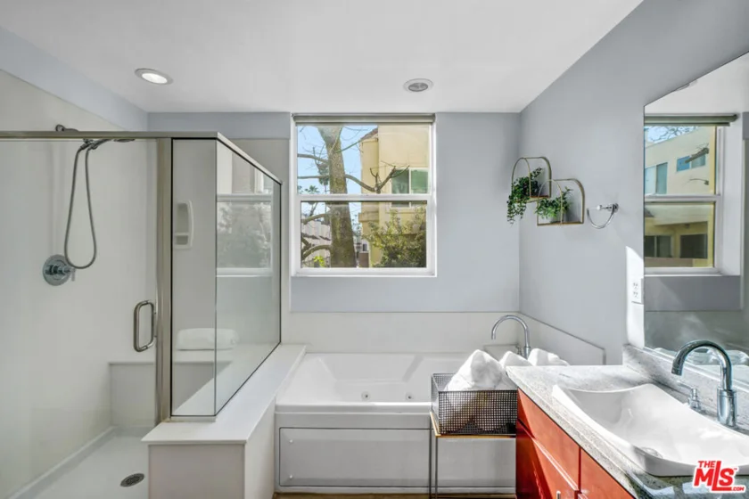 14412 Killion Street #205 photo 19