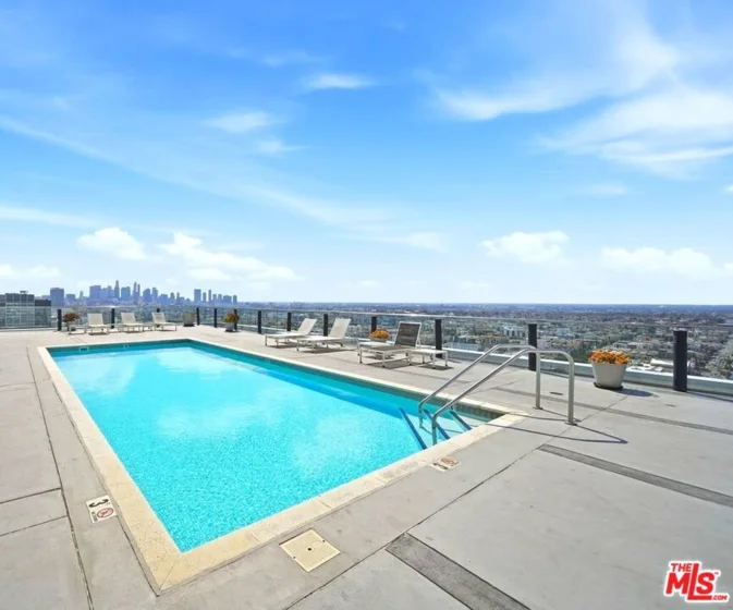 3810 Wilshire Boulevard #605 photo 28