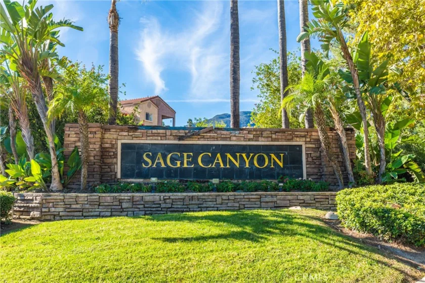 2550 San Gabriel Way #102 photo 1