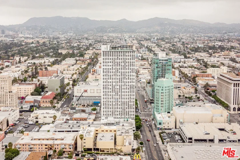 3810 Wilshire Boulevard #1105 photo 1