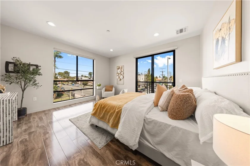 4485 Hazeltine Avenue #1 photo 39