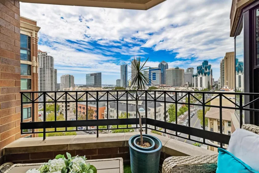 500 W Harbor Drive #1013 photo 8