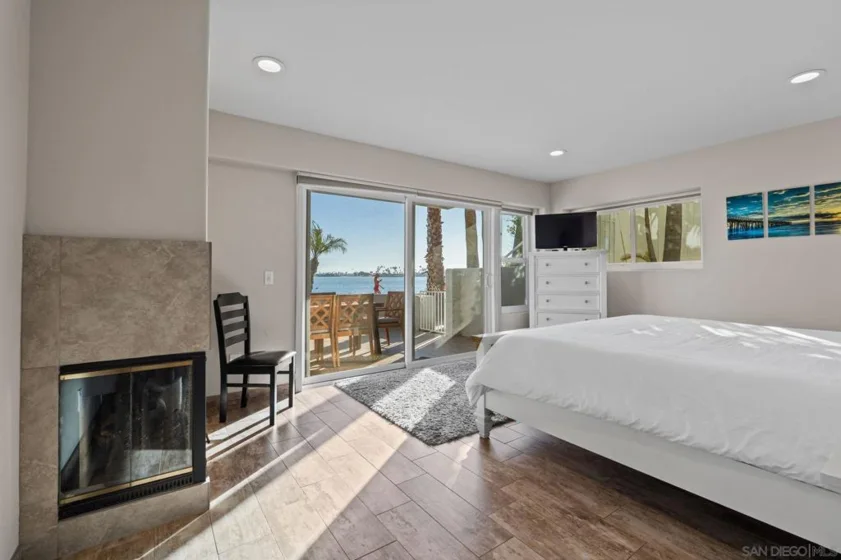 1177 Pacific Beach Drive ##A photo 26