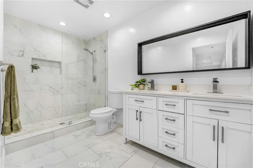 335 S Sierra Madre #203B photo 12