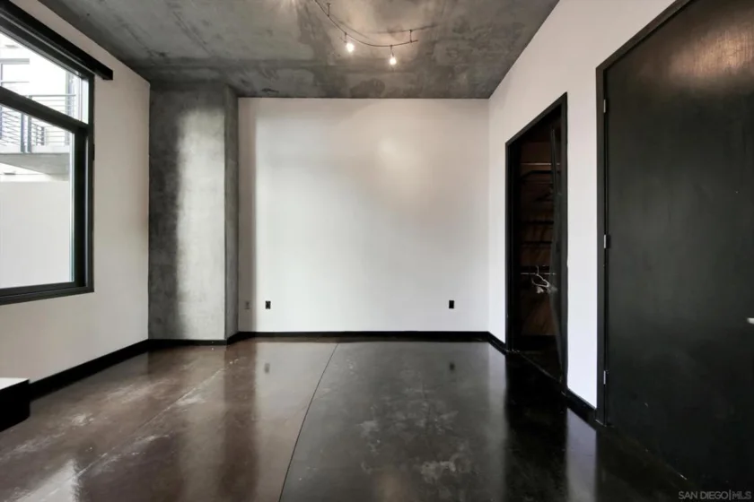 1050 Island #211 photo 20