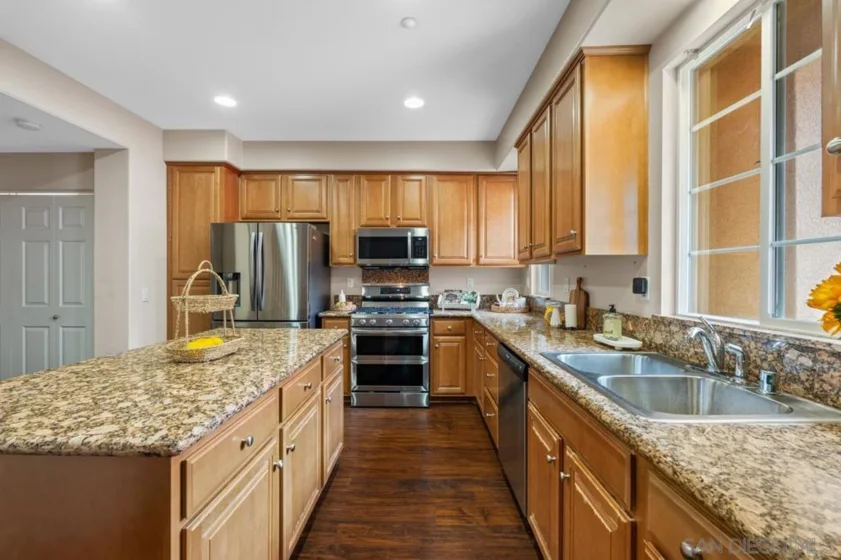 1305 Isabella Way photo 15