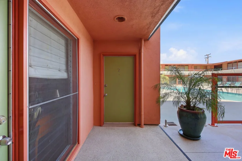 1400 N Hayworth Avenue #2 photo 30