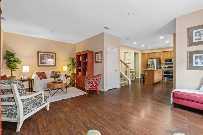 1305 Isabella Way photo 13