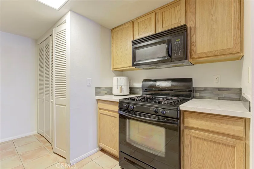 11124 Burbank Boulevard #101 photo 24