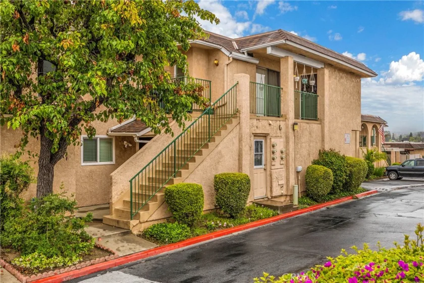 851 Las Lomas Drive #96 photo 1