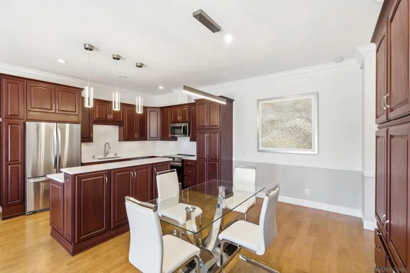 5366 La Jolla #305C photo 16