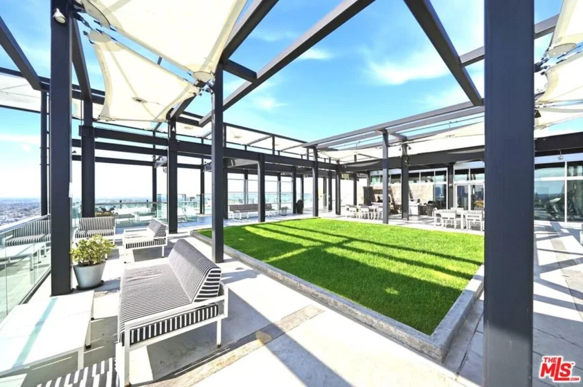3810 Wilshire Boulevard #605 photo 36