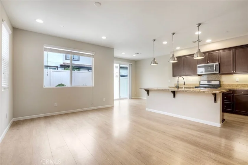 31888 Calle Luz photo 5
