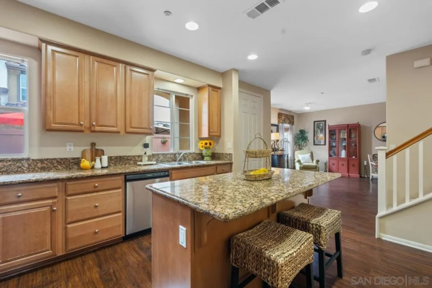 1305 Isabella Way photo 18