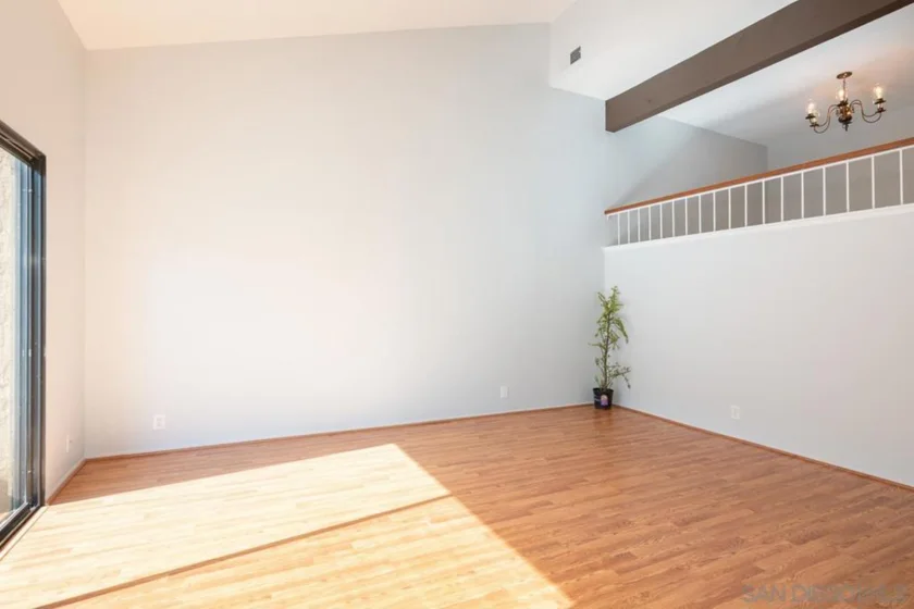 3286 Caminito Eastbluff #114 photo 3