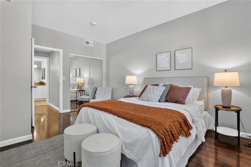 160 S Hudson Avenue #111 photo 19