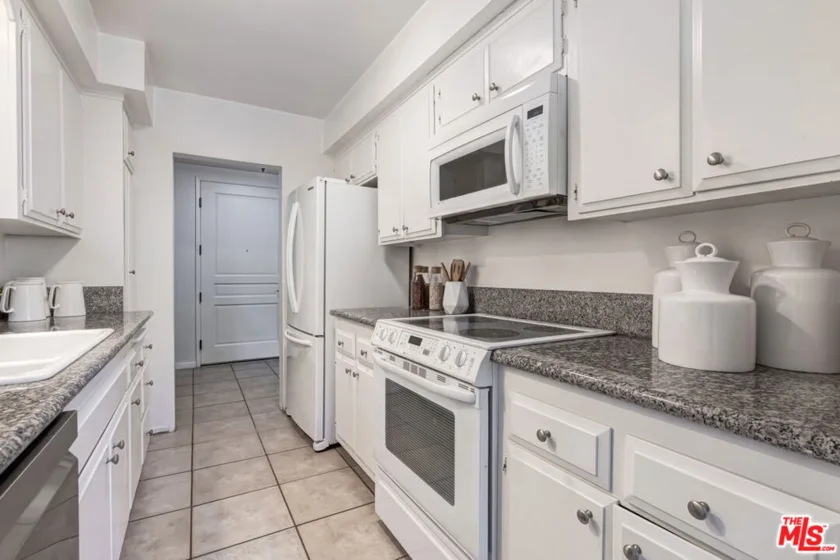 809 S Bundy Drive #214 photo 9