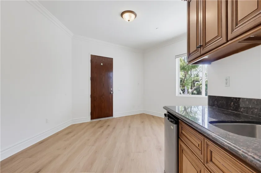 350 Bethany Road photo 19