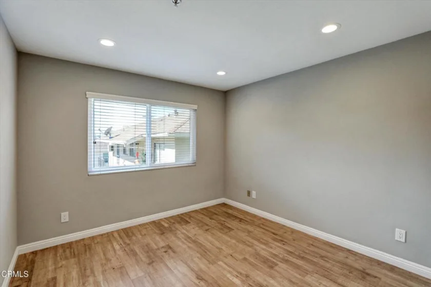 719 E Tujunga #D photo 26