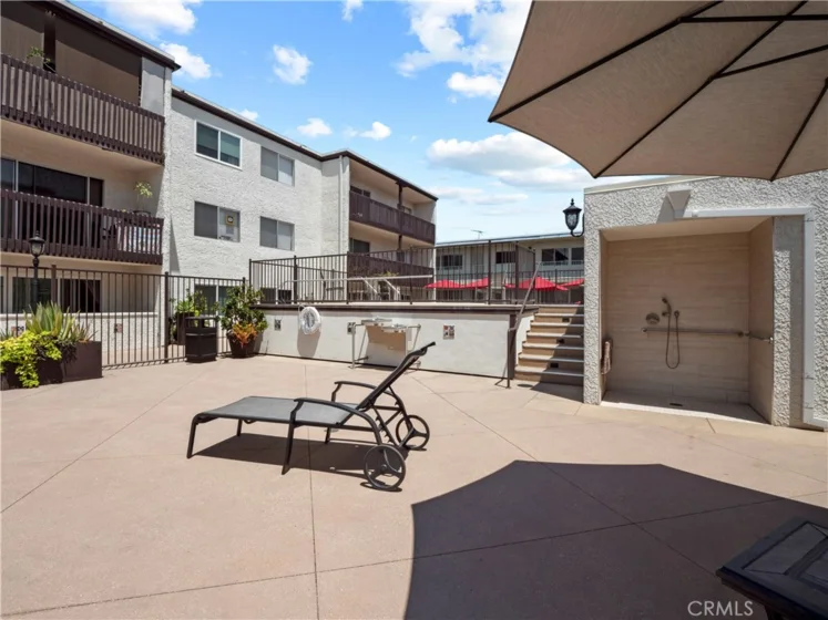 5334 Lindley Avenue #219 photo 38