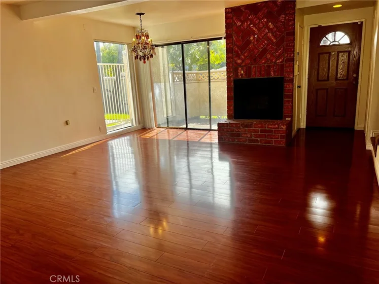 19451 Sherman Way #501 photo 3