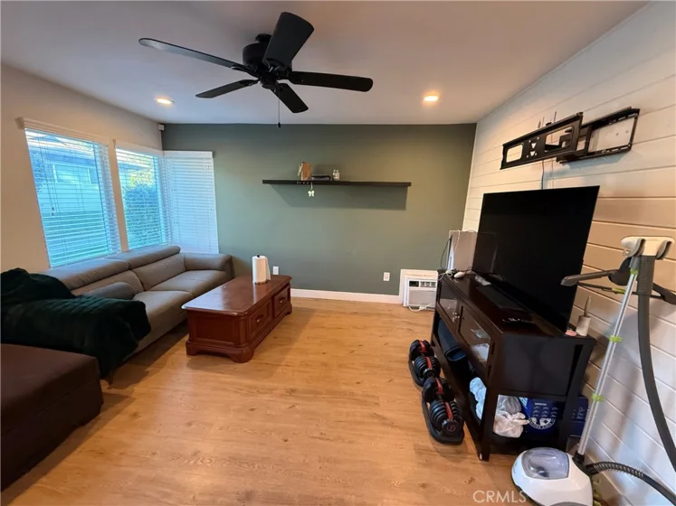 1800 E Heim #48 photo 5