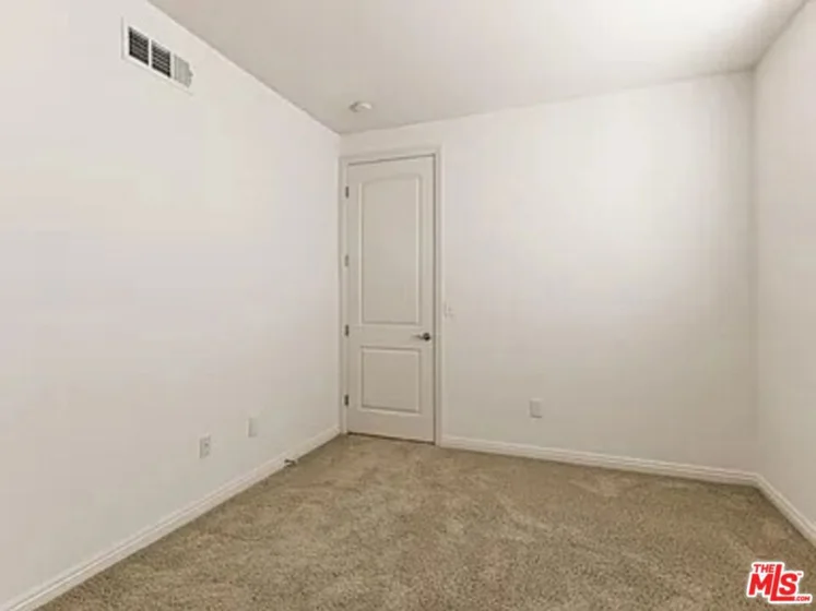 1810 S Barrington Avenue #5 photo 20