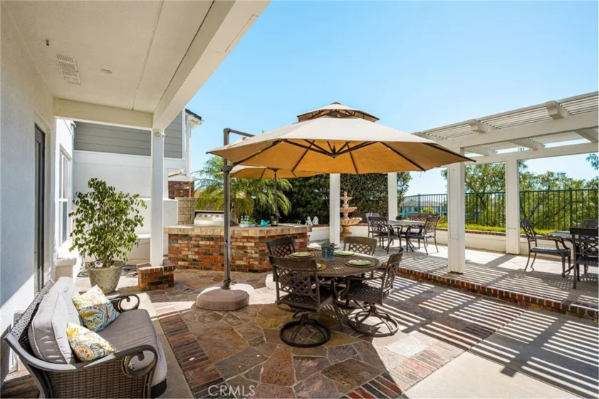 4001 Balmoral photo 25