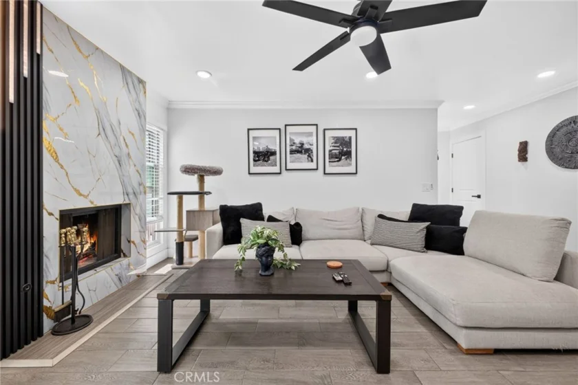 1725 Melrose #28 photo 2