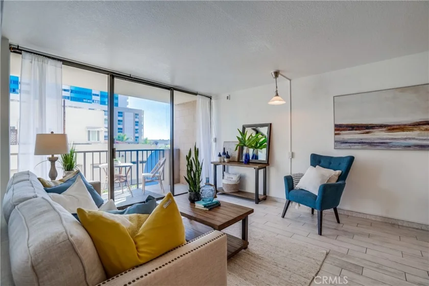 1750 E Ocean Boulevard #202 photo 1