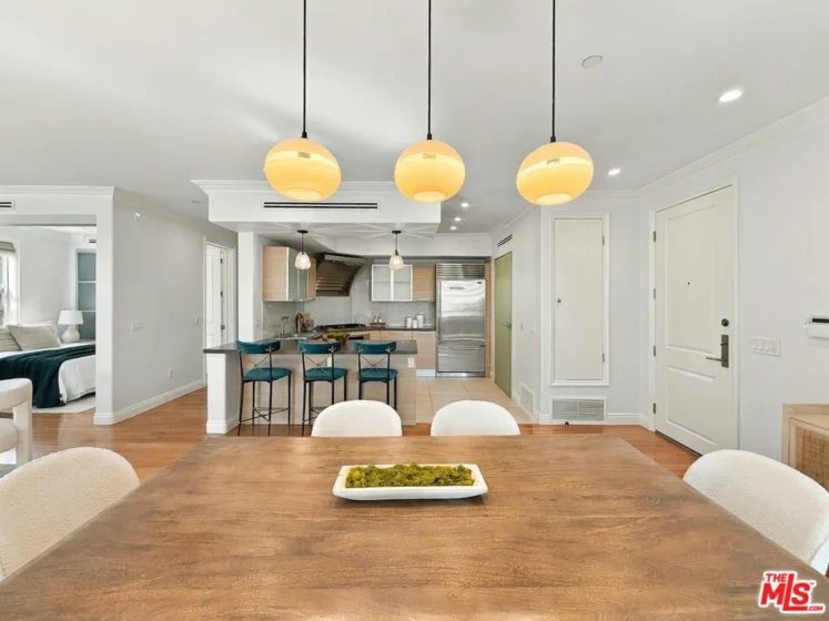 8121 Norton Avenue #201 photo 7