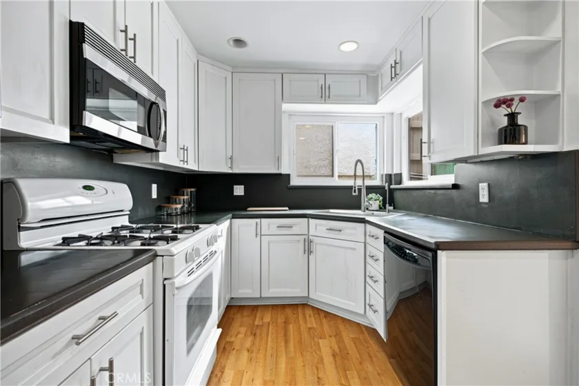 4675 Willis Avenue #105 photo 12
