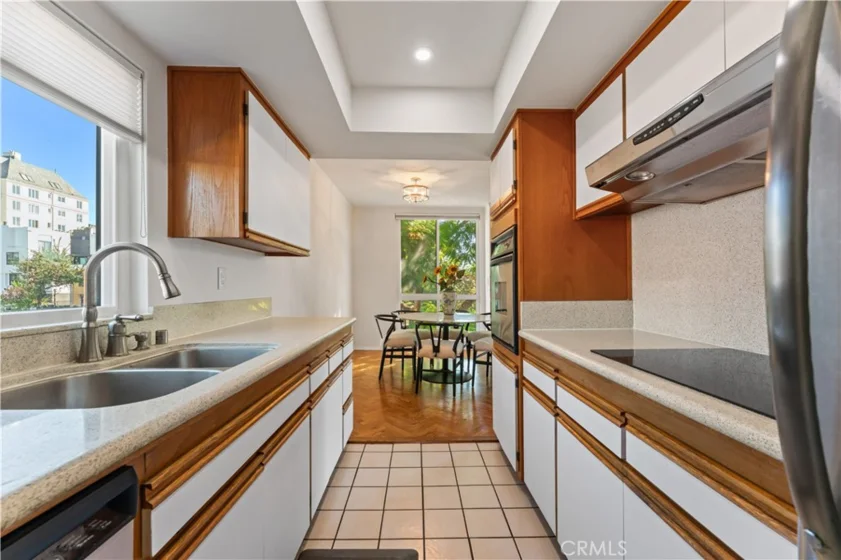 1351 N Crescent Heights #308 photo 11