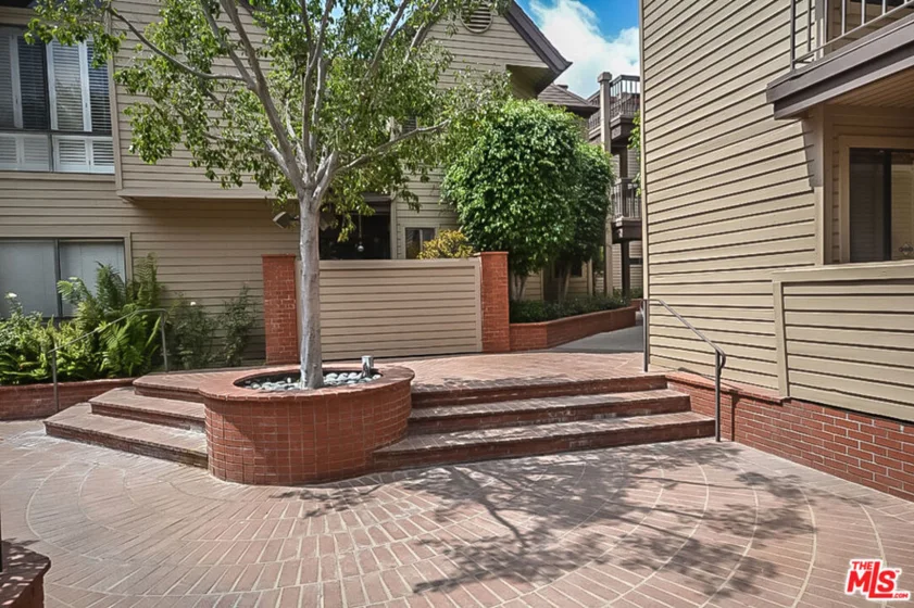 835 S Lucerne Boulevard #205 photo 21