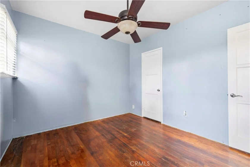 527 E Maple photo 23