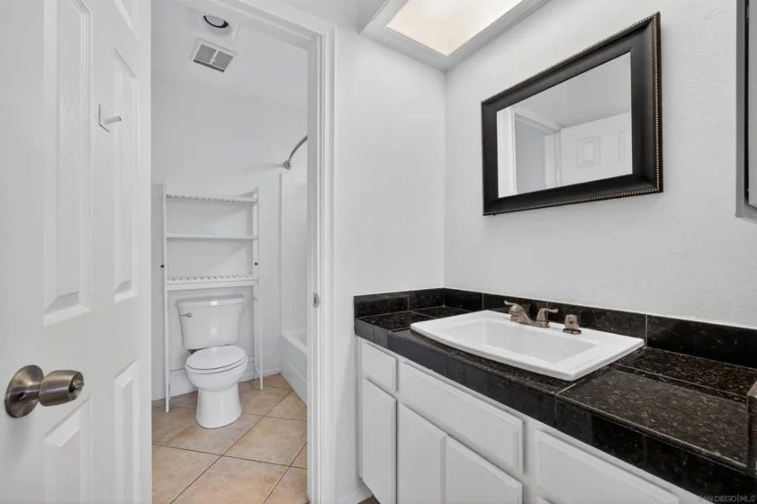 2063 Lakeridge Circle #101 photo 6