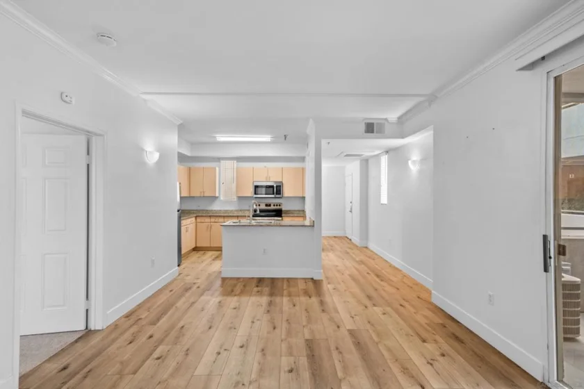 1643 6th Avenue #310 photo 1