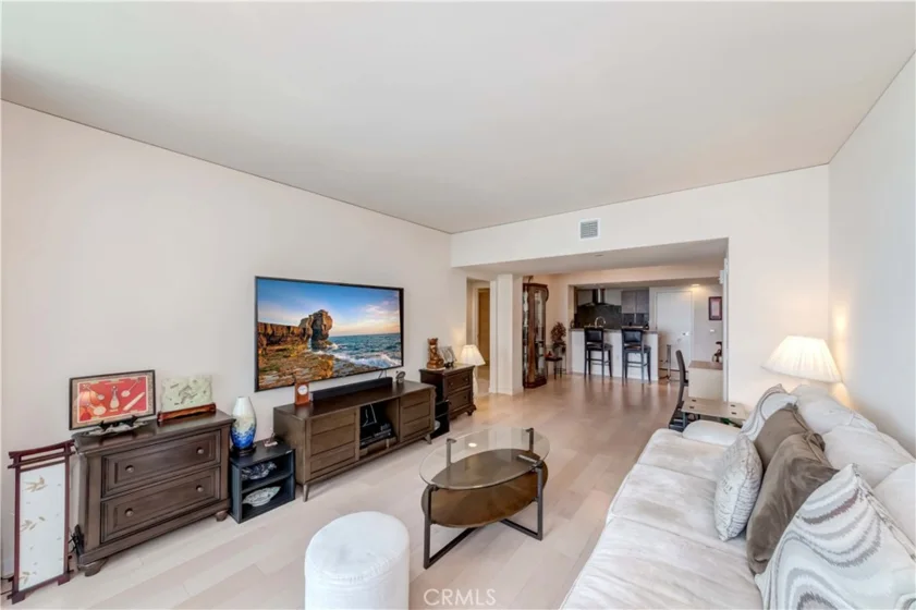 13650 Marina Pointe Drive #1506 photo 7