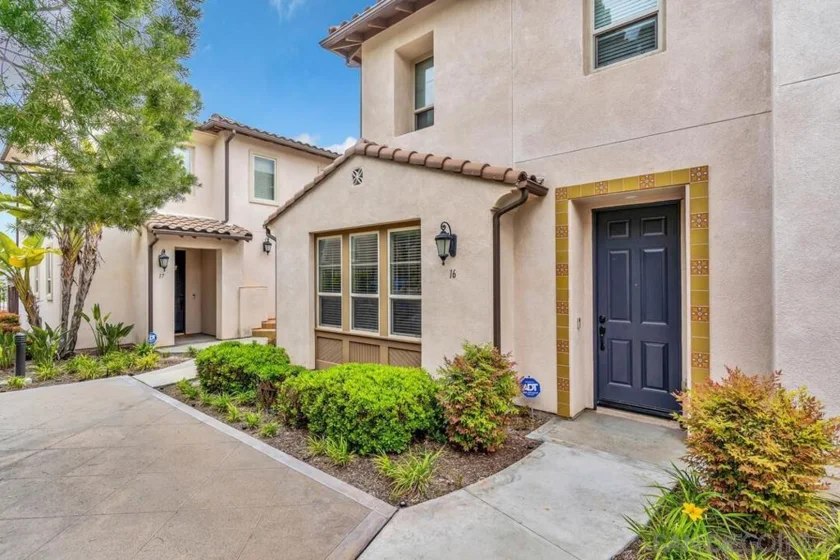 2233 Capistrano Way #16 photo 1