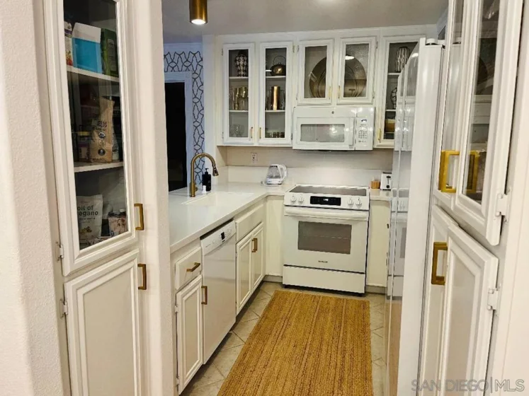 2037 Burton Street #43 photo 17