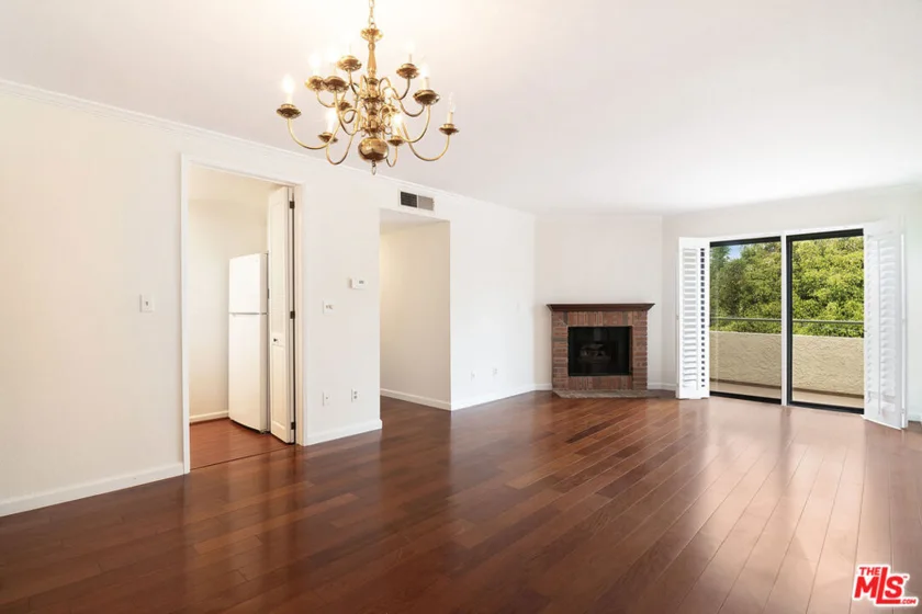3544 S Centinela Avenue #307 photo 1